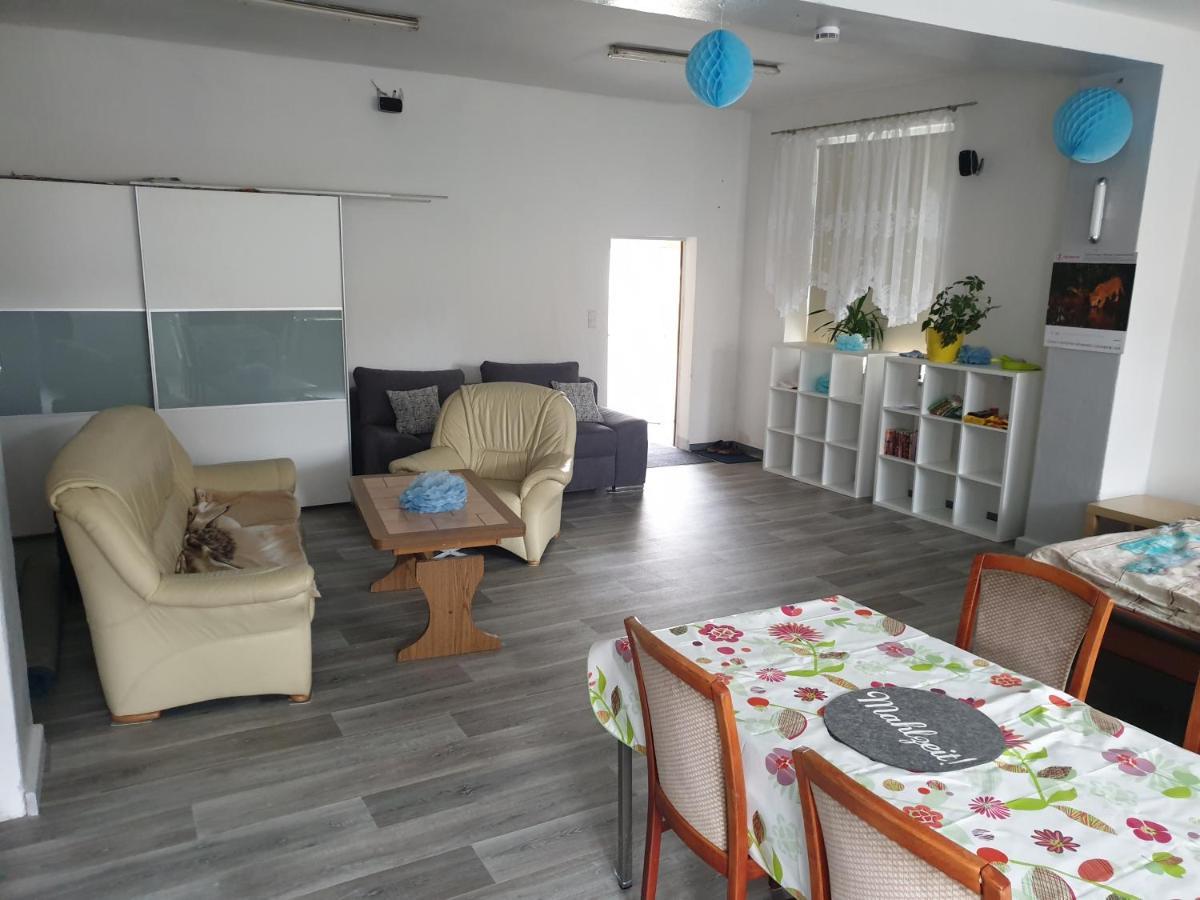 Einraum-Ferienwohnung 46M2 Eisenhuettenstadt-Diehlo Exterior foto